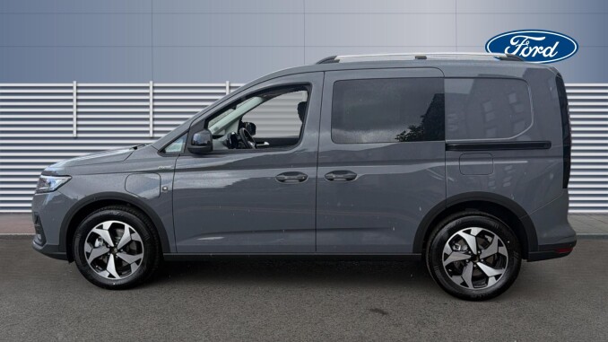 Ford Transit Connect 240 L1 Petrol 1.5 EcoBoost PHEV 150 Active FlexCab Van Auto - Image 4